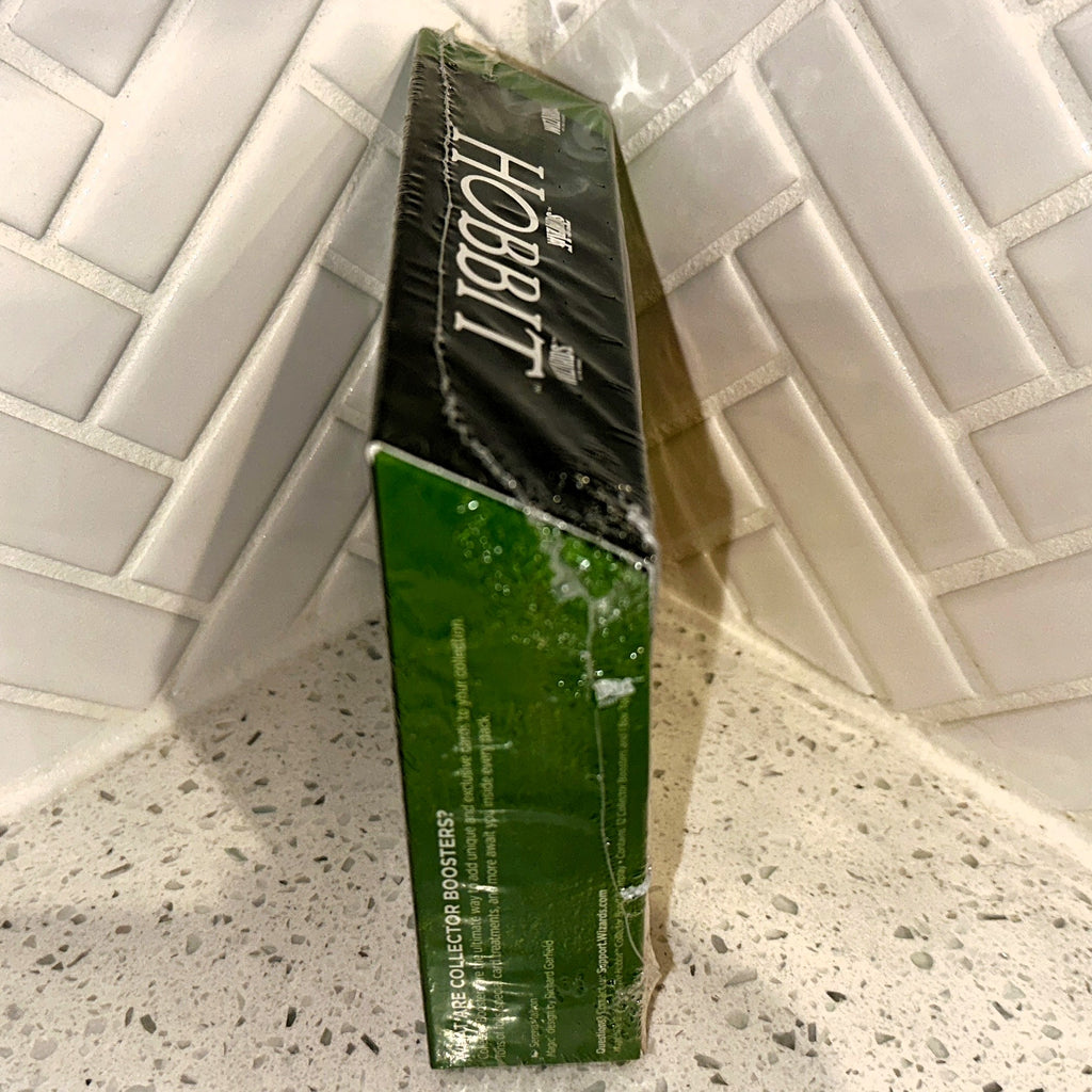 Magic The Gathering HOB The Hobbit Collector Booster Display Box Side 2