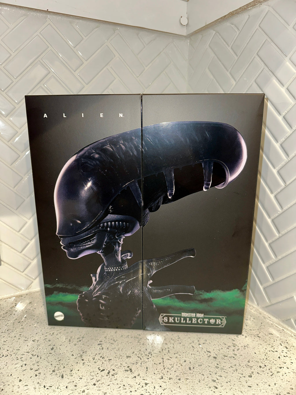 Monster High Skullector Alien Xenomorph Facehugger Fashion Doll