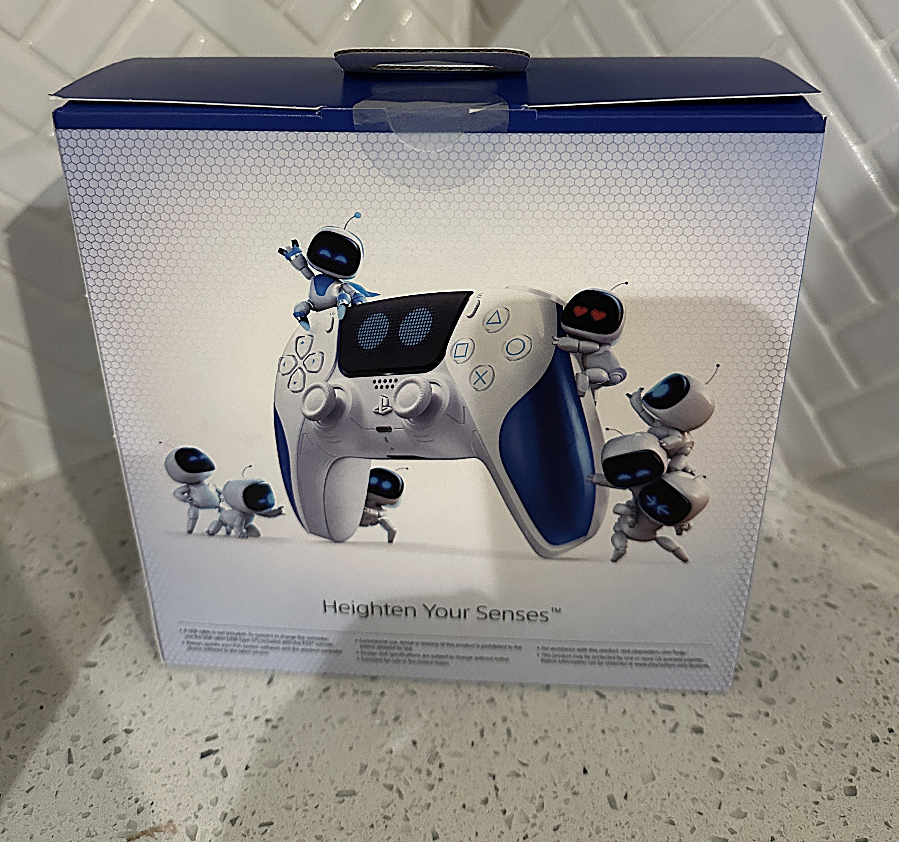 Playstation 5 DualSense Controller ~ Limited Edition Astrobot – Limited Collectibles