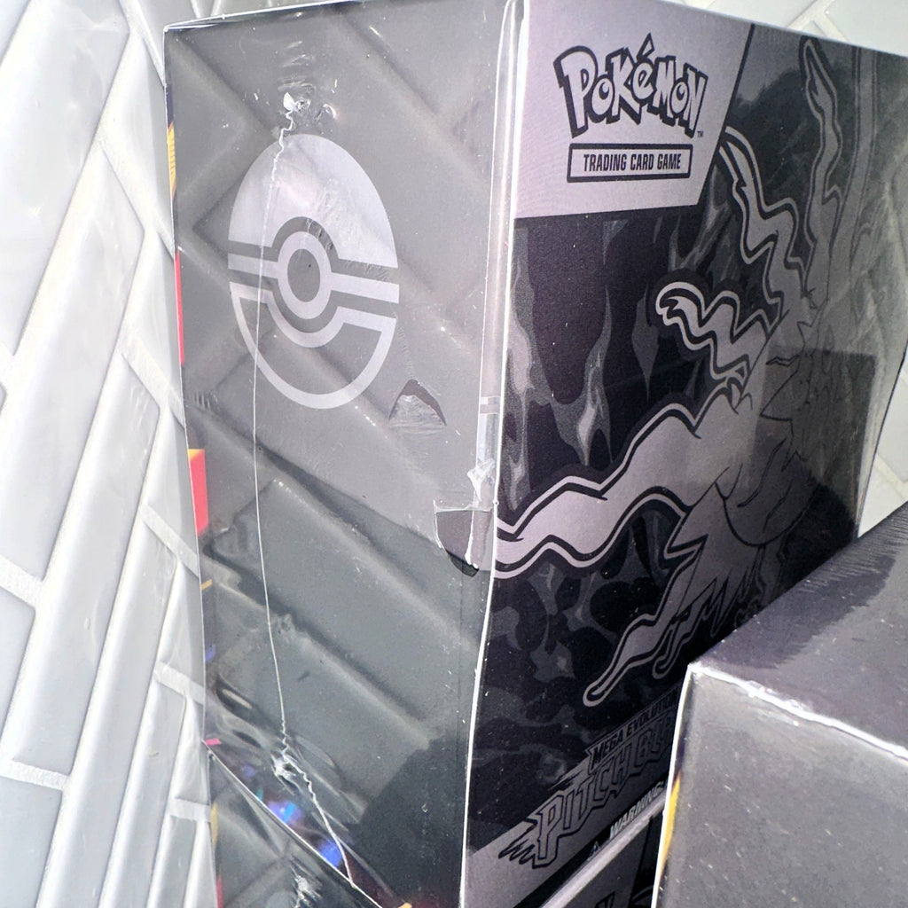 Pokémon TCG ME05 Pitch Black Elite Trainer Box ETB Pokémon Center Scratch n Dent