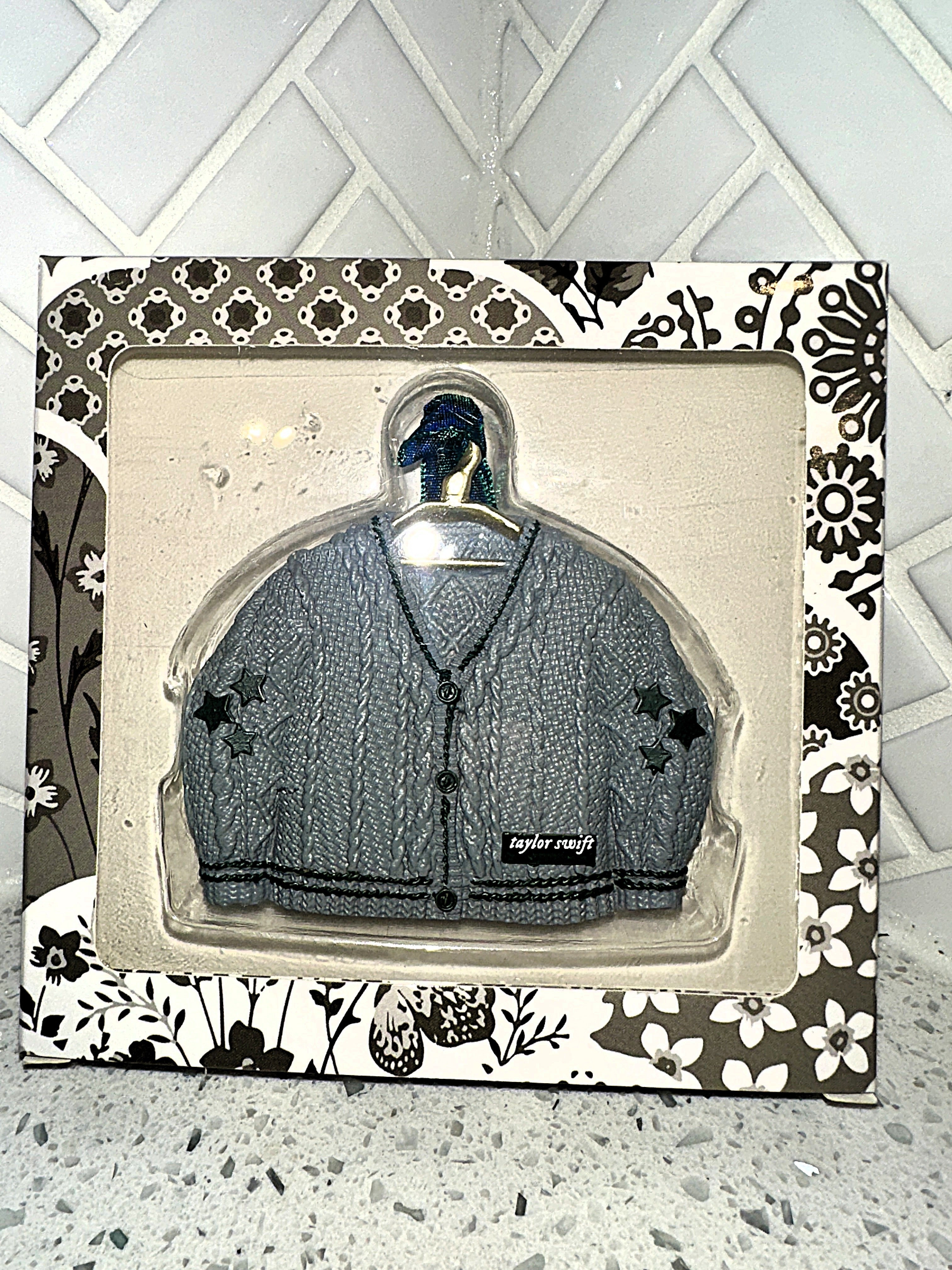 Taylor Swift Ornament ~ Holiday Collection ~ Foilklore Cardigan – Limited Collectibles