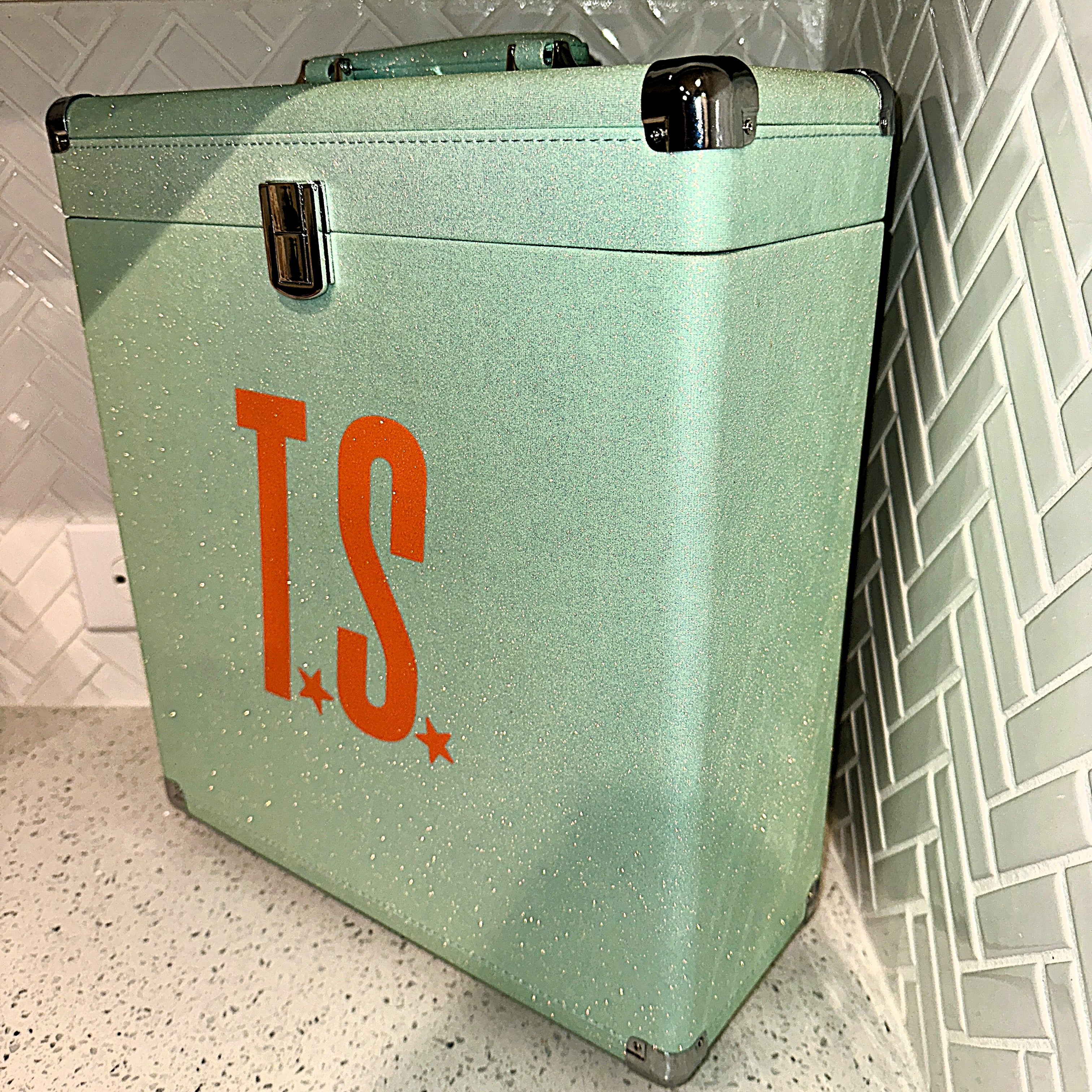 Taylor Swift ~ The Life of a Showgirl ~ Vinyl Case – Limited Collectibles