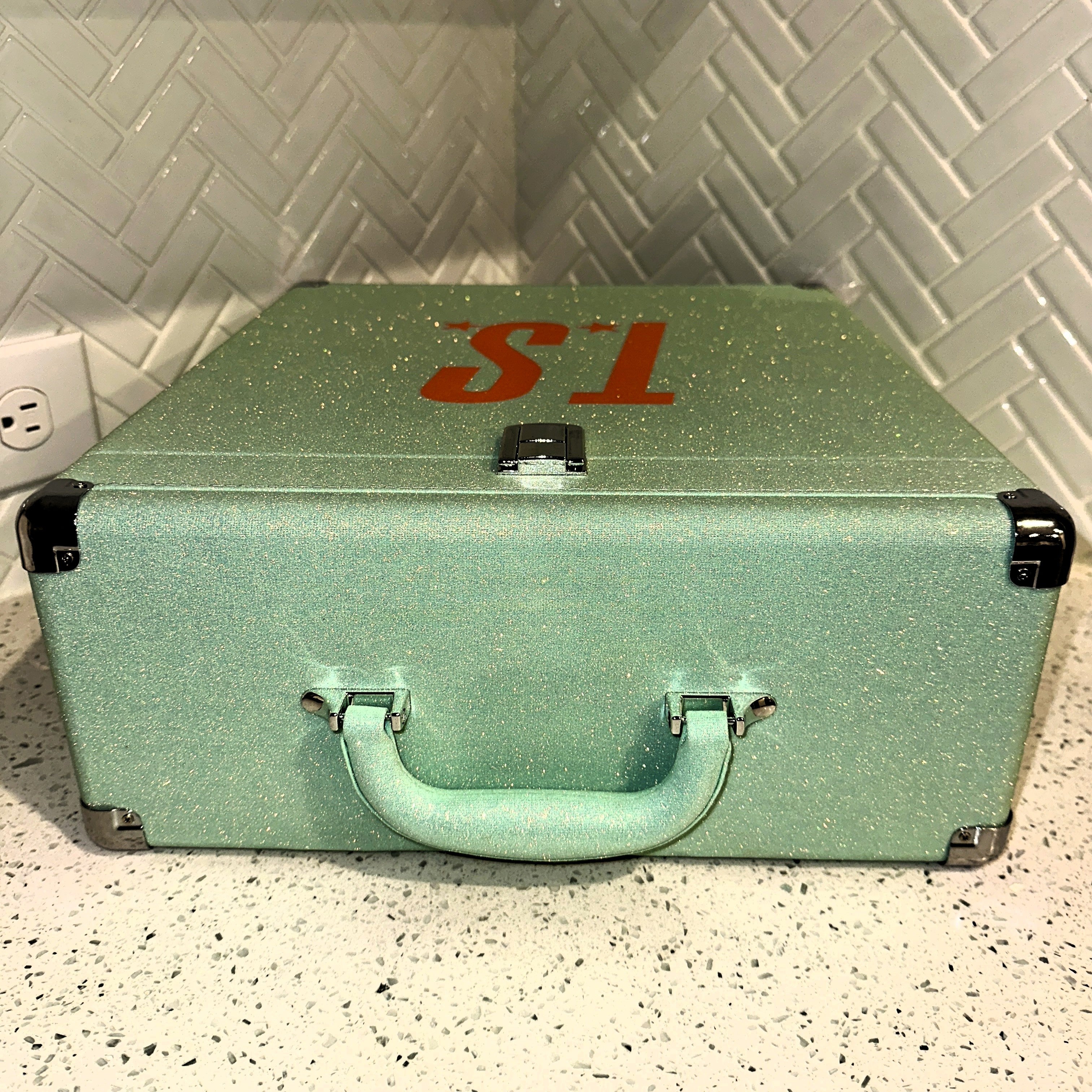 Taylor Swift ~ The Life of a Showgirl ~ Vinyl Case – Limited Collectibles