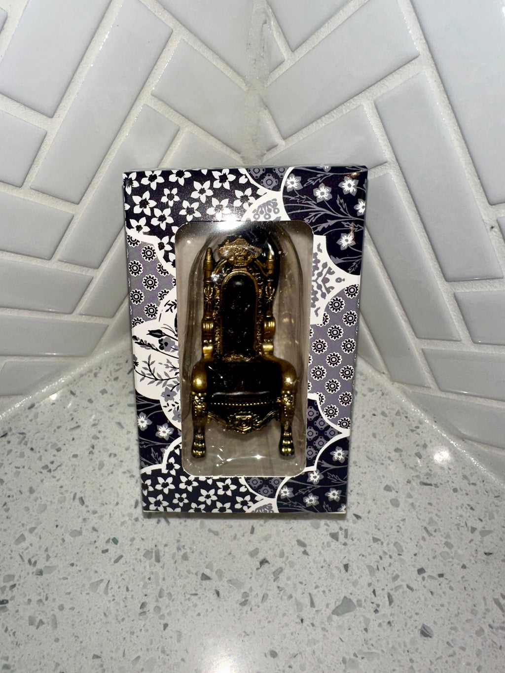 Taylor Swift ~ Ornament ~ Reputation ~ Throne - taylor_swift