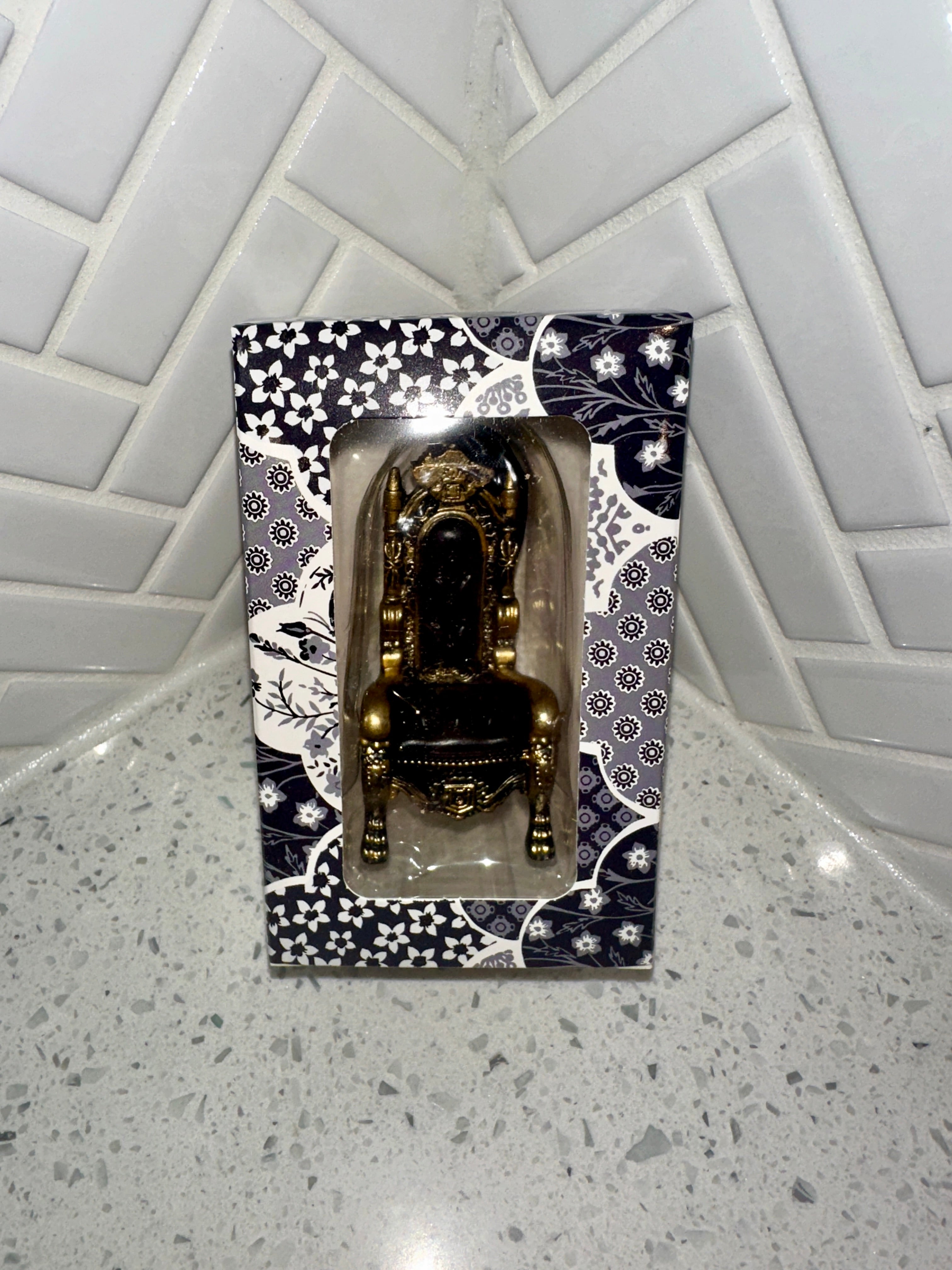 Taylor Swift ~ Ornament ~ Reputation ~ Throne - taylor_swift – Limited Collectibles